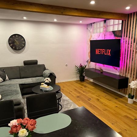 Best Central Apartment - Am Marktplatz - Up To 5 - Next To Frankfurt And Hanau - Coffee And Snacks - Netflix, Prime, Disney Nidderau Luaran gambar