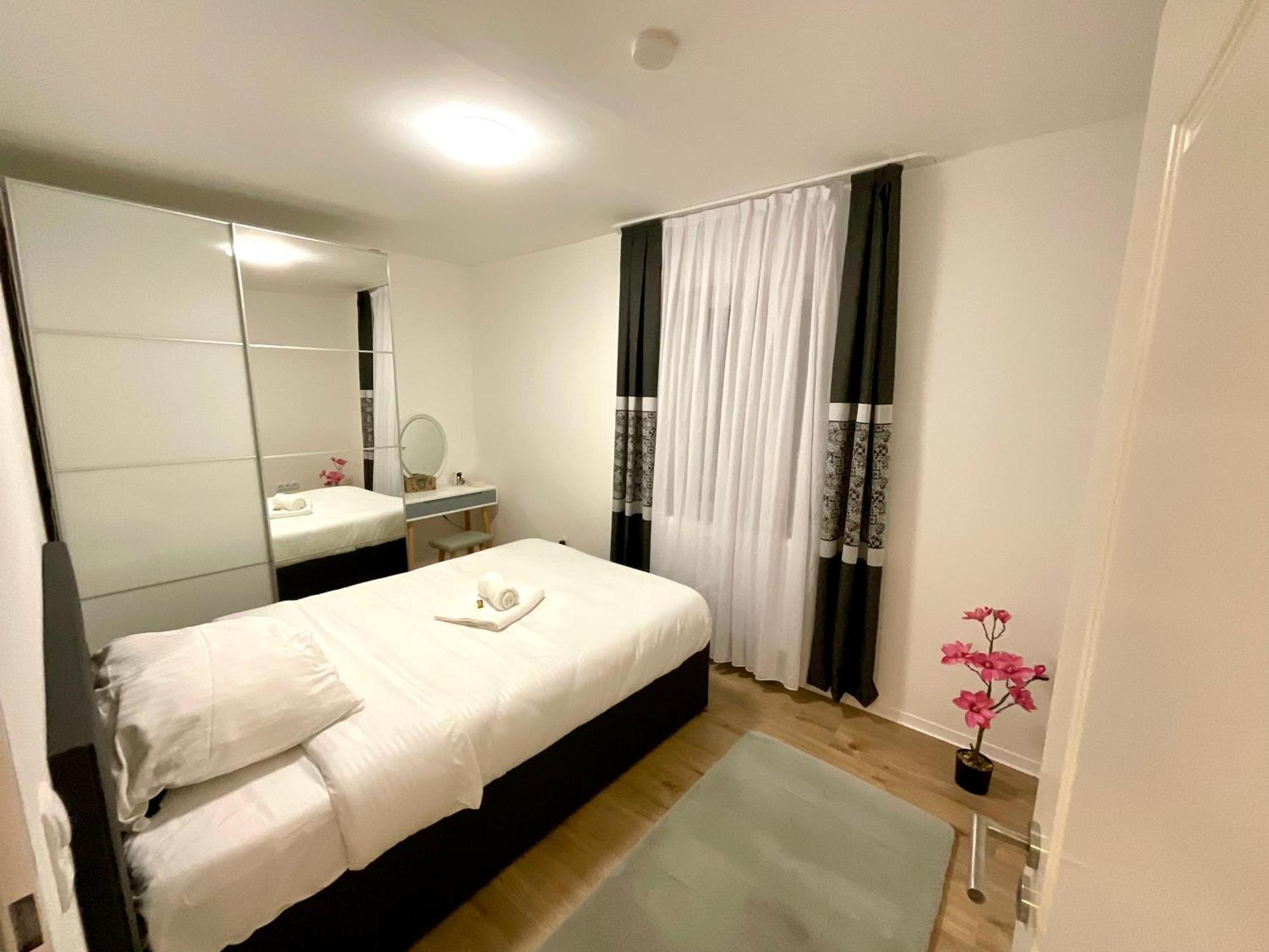 Best Central Apartment - Am Marktplatz - Up To 5 - Next To Frankfurt And Hanau - Coffee And Snacks - Netflix, Prime, Disney Nidderau Luaran gambar